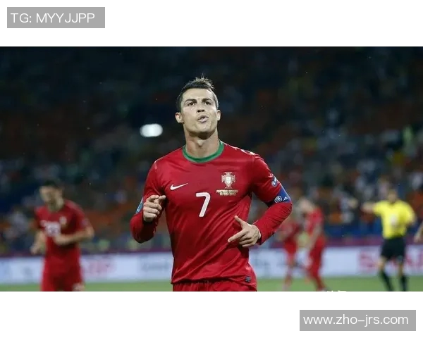 足球17号的传奇之路：从少年梦想到职业巅峰的奋斗历程